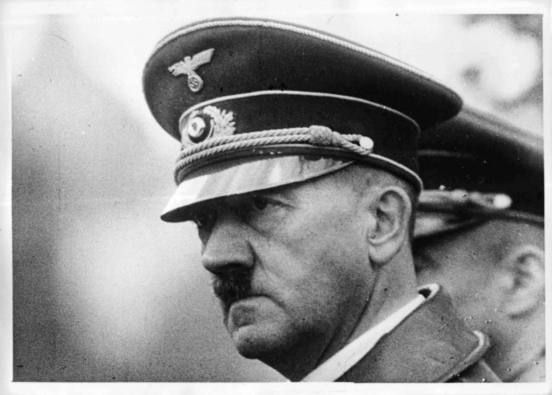 Hitler salutes Wehrmacht in Warsaw 